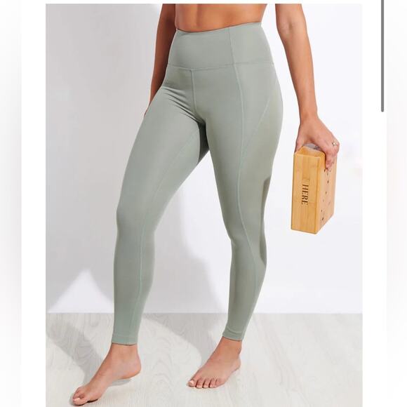 NEW Girlfriend Collective Light Green High Waist Compression Legging, NWT, Small - Picture 1 of 14